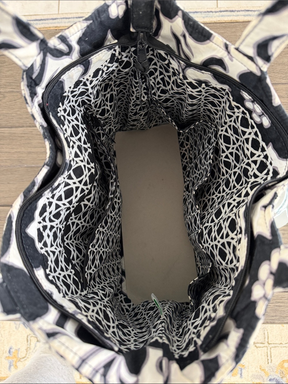Vera Bradley Mandy tote in the Night and Day pattern, GUC - Picture 3 of 8